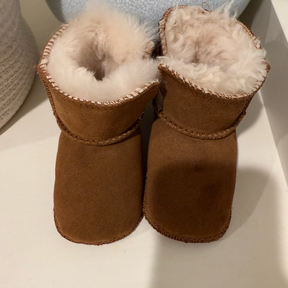 Cozy Ugg Erin Brown Shearling Baby Booties